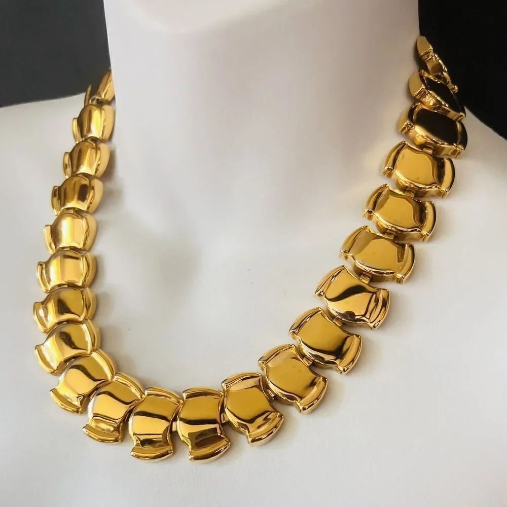 Vintage Napier Gold Plated Shiny Wide Links Runway Choker Necklace Collar 4333